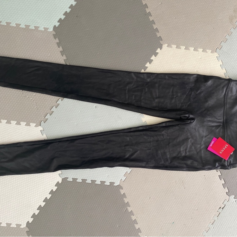 Black faux leather leggings